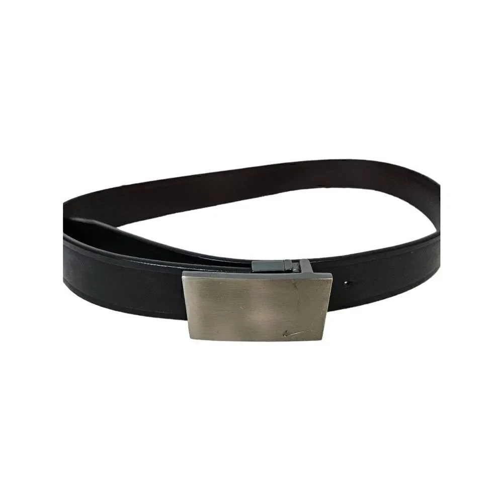 Nike Golf black belt, with silver buckle. Size 34.